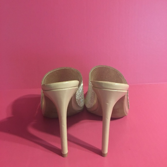 Ladies Pumps - Picture 3 of 3